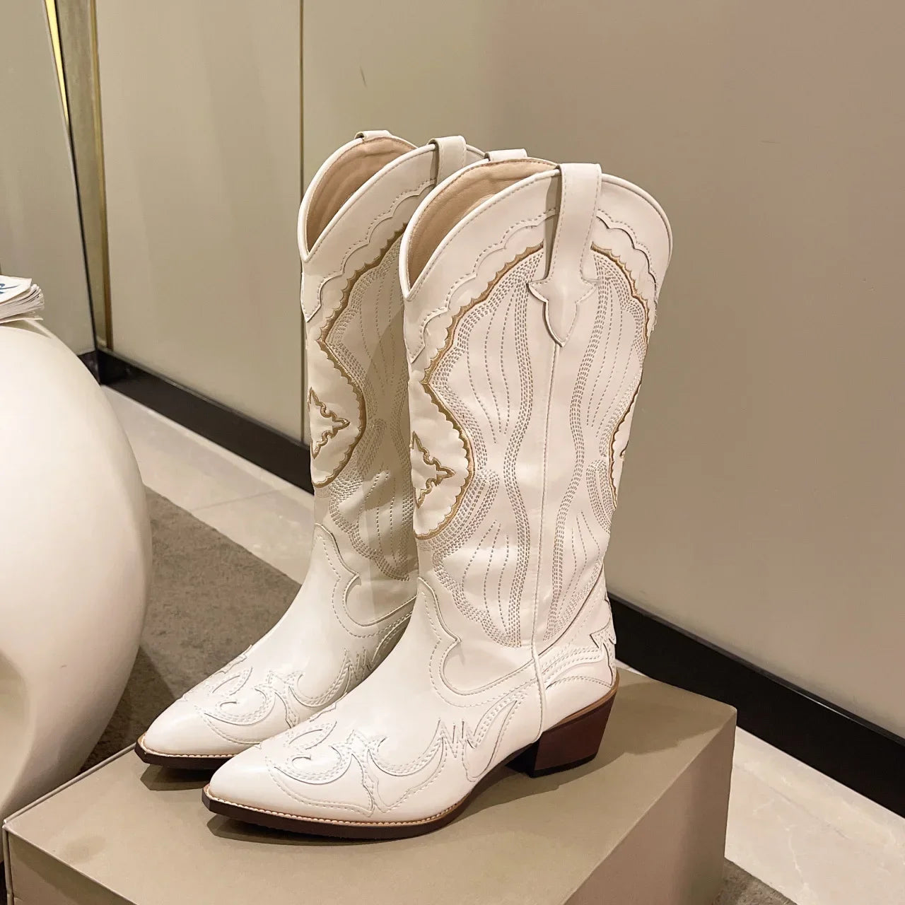 Women's White Embroidered Western Cowgirl boots